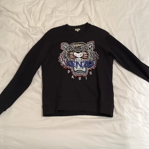 Kenzo Tröja - Svart Kenzo tröja i utmärkt skicka