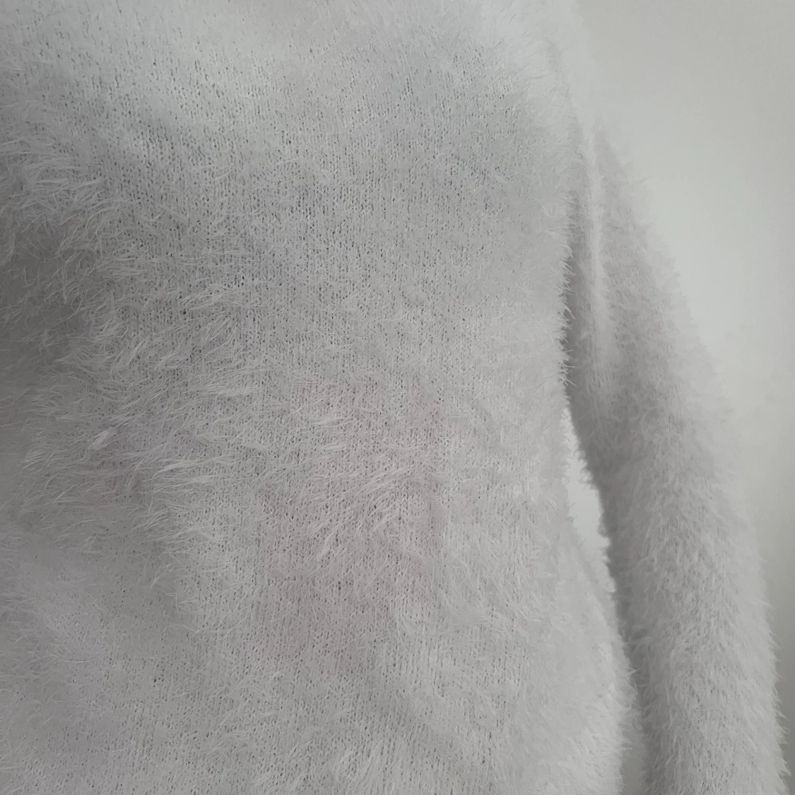 Stickad vit långärmad tröja  - 91