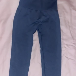 KAP! NVGTN i nyskick  - Nästan helt nya. Nypris är 599kr, säljer för 150kr. Rensar garderoben 