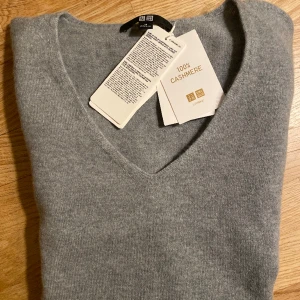 Cashmire tröja Dam - Helt oanvänd, säljer pågrund av felköp