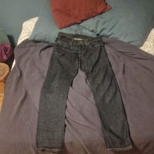 Shöna jeans som jag har haft ganska länge, väldigt bra skick. Skriv dm om du har några frågor om jeansen 