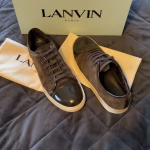 Lanvin  - ❗️Fri frakt ❗️Lanvins i väldigt gott skick. Priset går att diskutera vid snabb affär! Hör gärna av er vid frågor eller funderingar// Mvh EAresell 