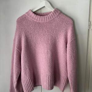 Fin stickad rosa tröja från ginatricot🩷🌷🛍️ Storlek S