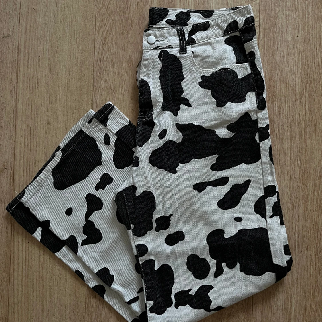 Ko-print byxor för dig med långa ben - 90