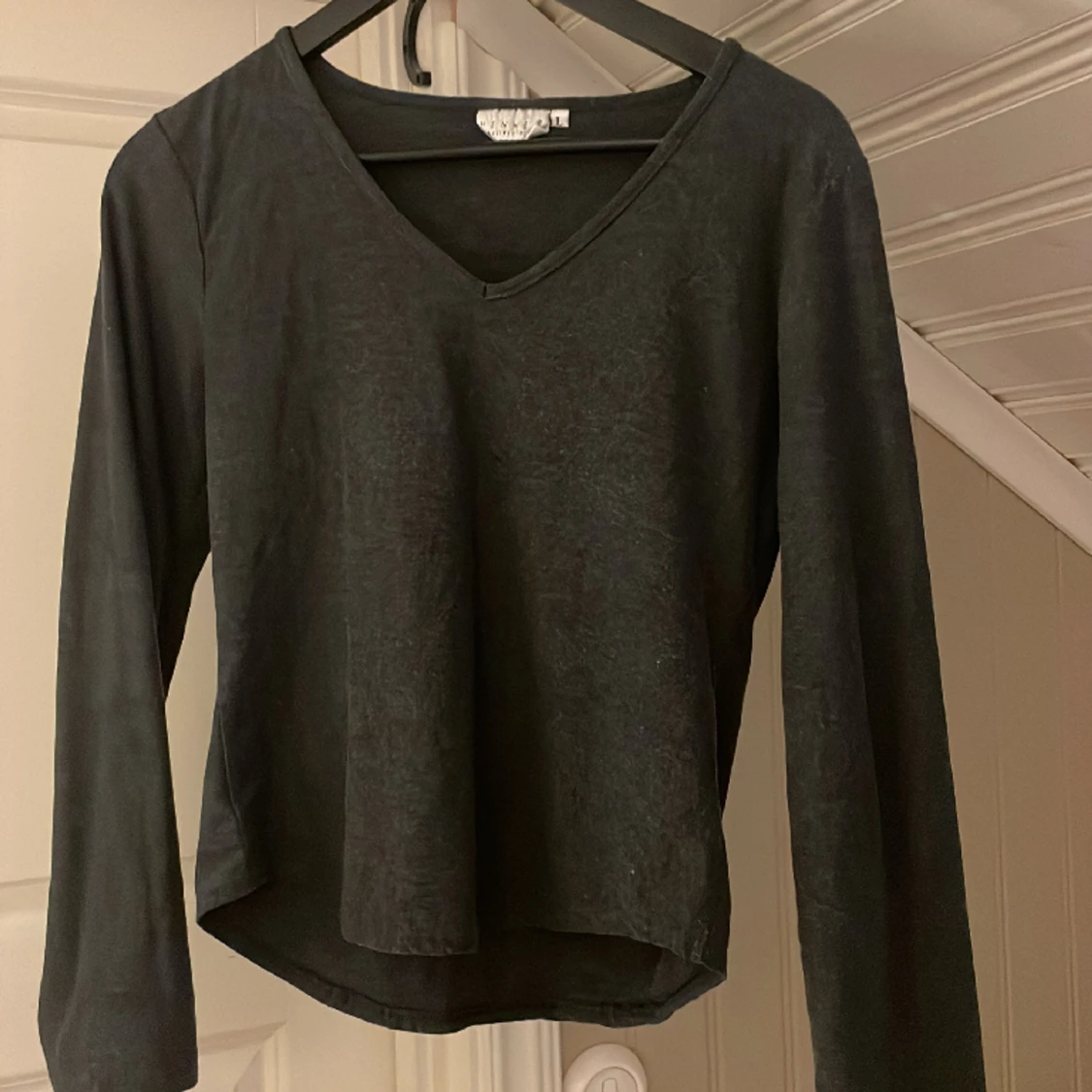 Basic V-ringad långärmad tröja - 90