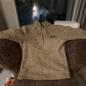 Patagonia flis - Denna var är i nyskick, inga skavanker. Vid snabb affär kan priset förhandlas.