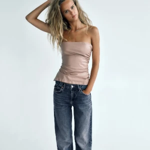 Tub topp - Säljer nu denna superfina tub toppen från Zara då jag inte hann returnera💗 Endast testat den💓Formar sig jättefint på💓