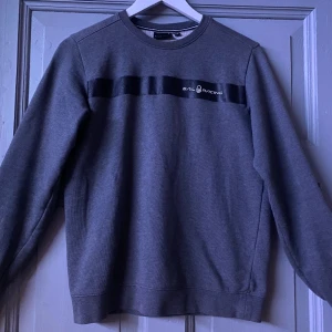 Sail racing tröja  - Grå sail racing tröja skick 8/10