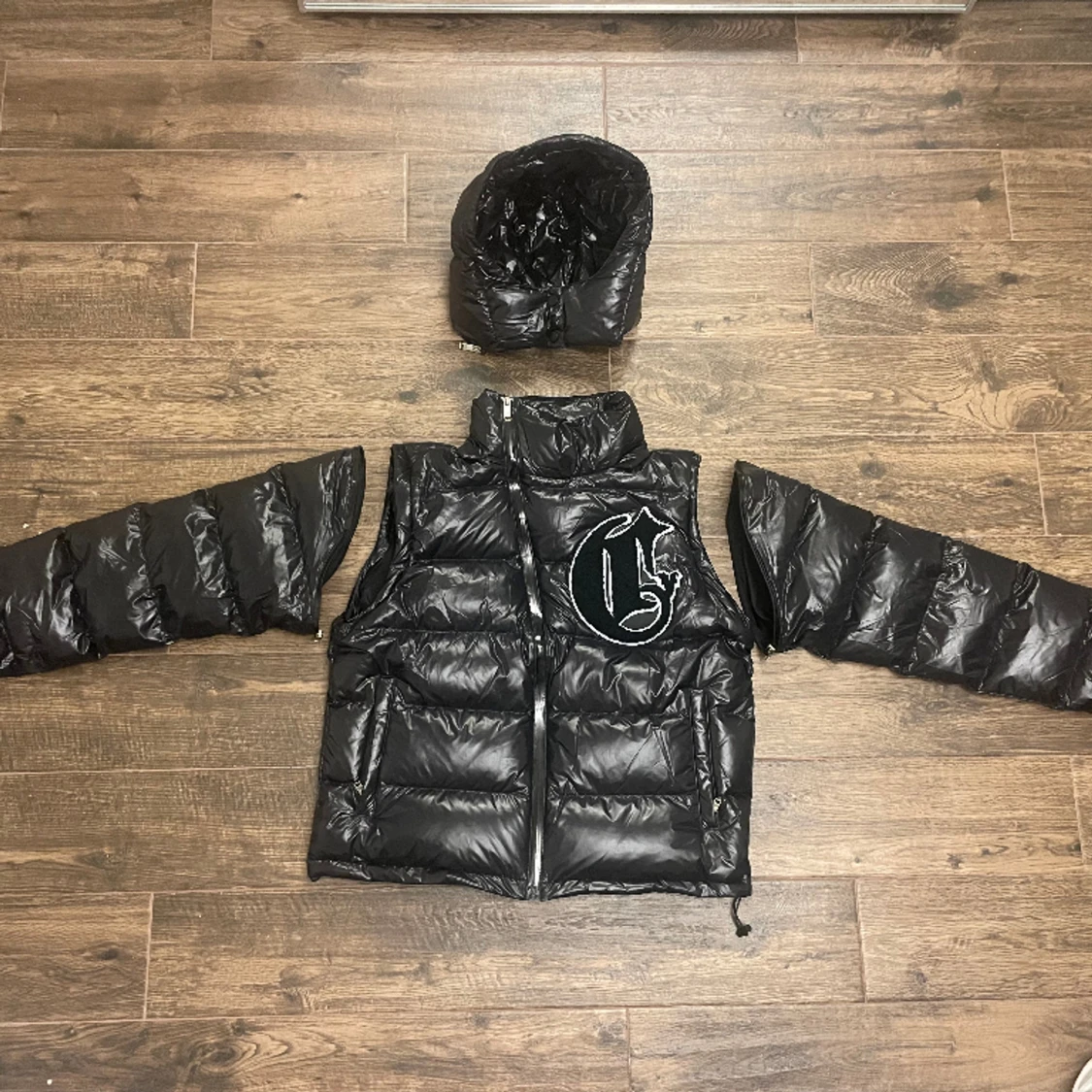 Corvidae V2 Shiny Black Puffer - 90