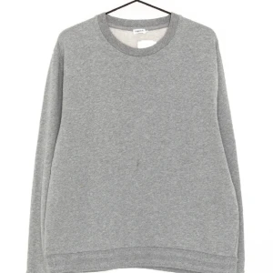 Grå tjocktröja - Säljer en mycket fin grå tjocktröja från Filippa K i L. 