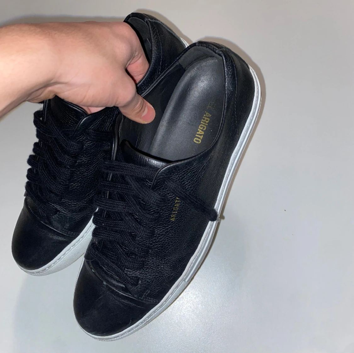 Svarta Arigato skor - 91