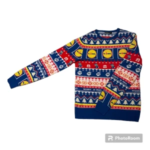 Lidl jultröja 2023 - ⚠️intressekoll⚠️ Limited edition lidl jultröja år 2023. Storlek S och den har slutat säljas i butik. Skicka bud om ni är sugna.