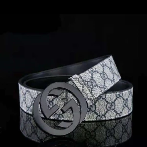 Gucci bälte - Helt ny och helt oanvända finns i 2 olika färger 