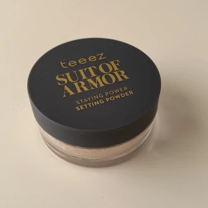 Staying power setting powder by teeze  - Helt nytt setting powder by teeeze Magic dust 