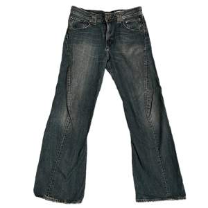 Levi’s Jeans i strl 31. 