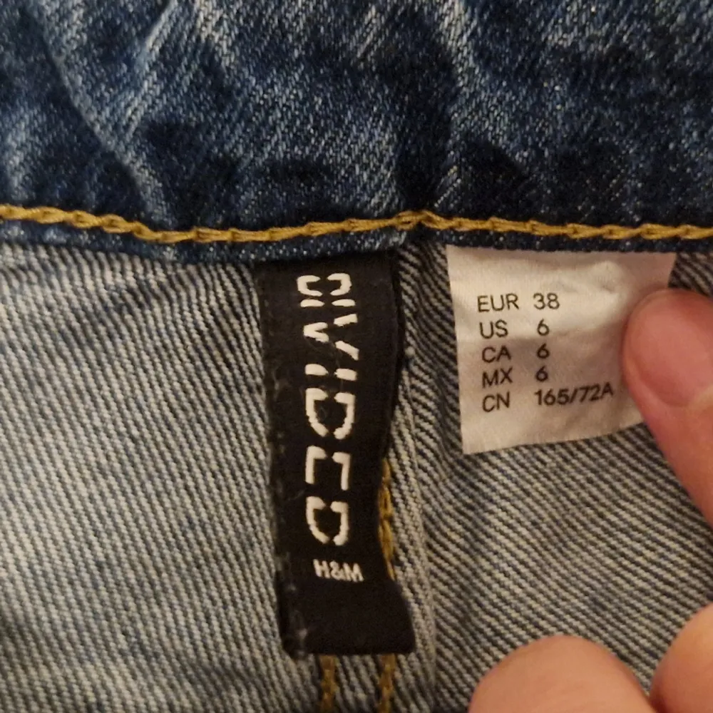 High Waist Baggy Jeans. Är helt ny och inte använt. 100% Bomull Denmin . Jeans & Byxor.