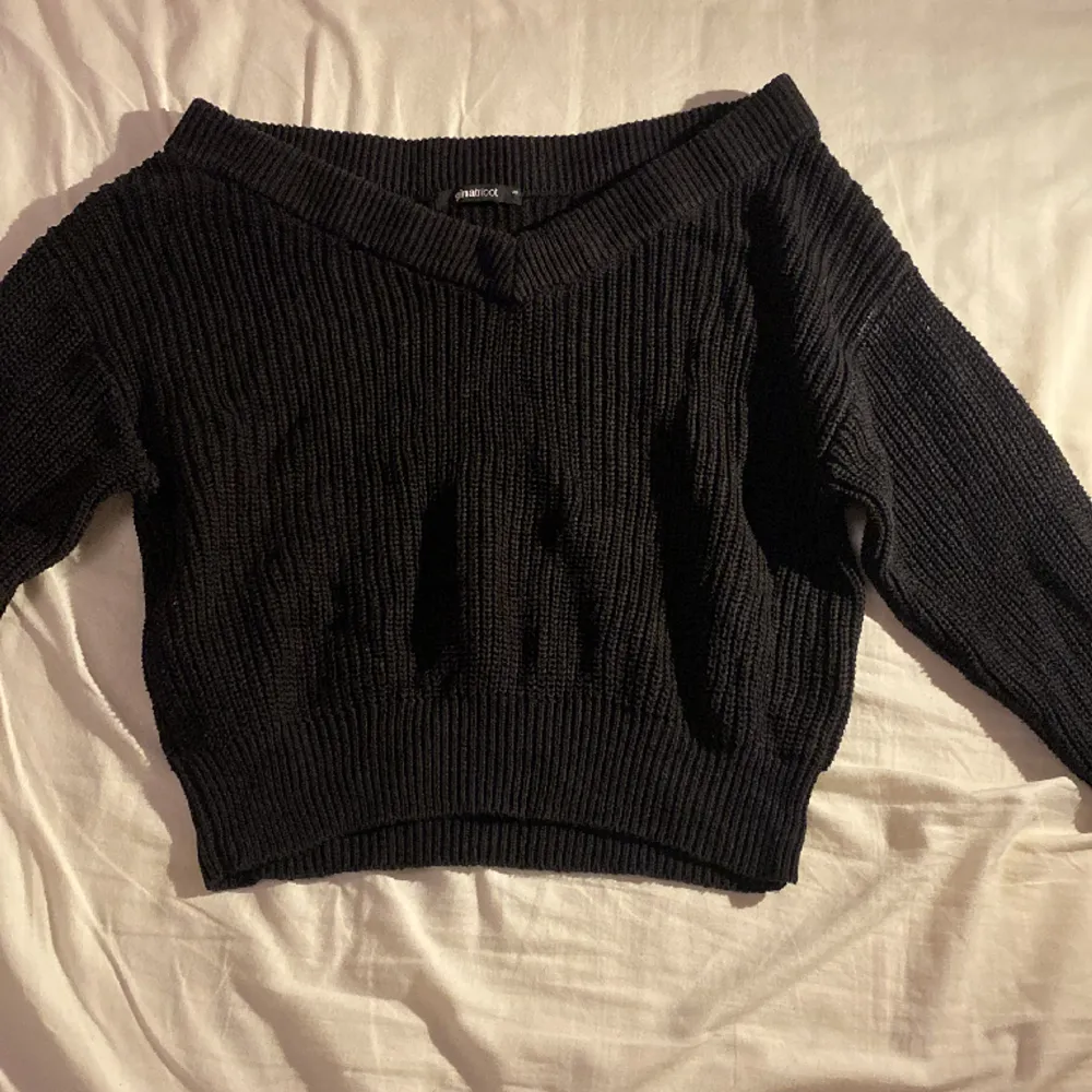Stickad tröja från Gina tricot 💞bra skick och inga fläckar, storlek XS. Stickat.