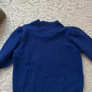 Kortärmad tröja från JDY i storlek M, men passar även S!!❤️❤️
