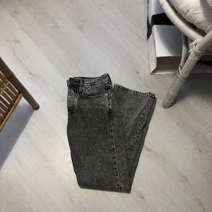  Unisex jeans från HOPE  Ny pris på dessa -1799 Mitt pris -499kr