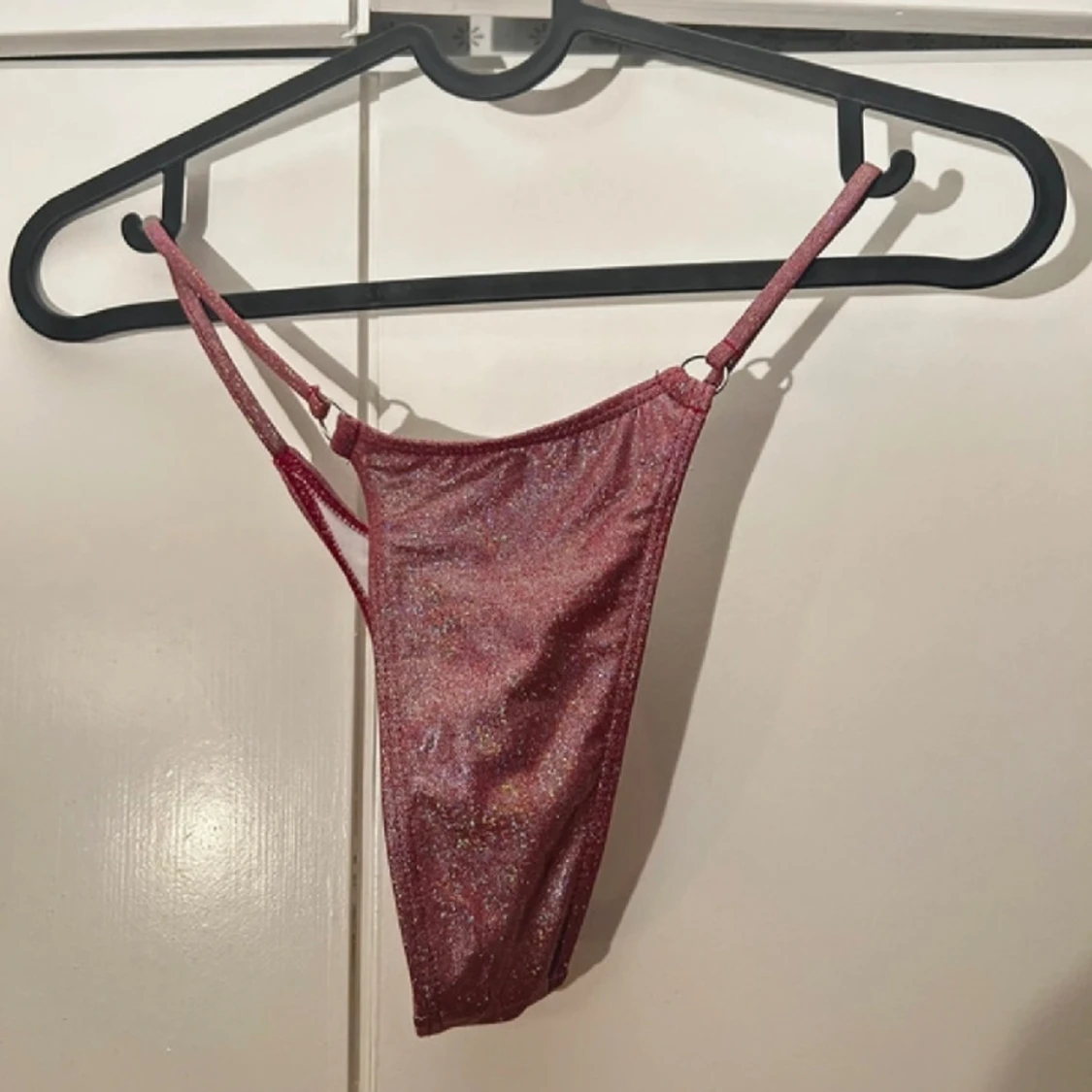 Bikini med stringtrosa  - 91