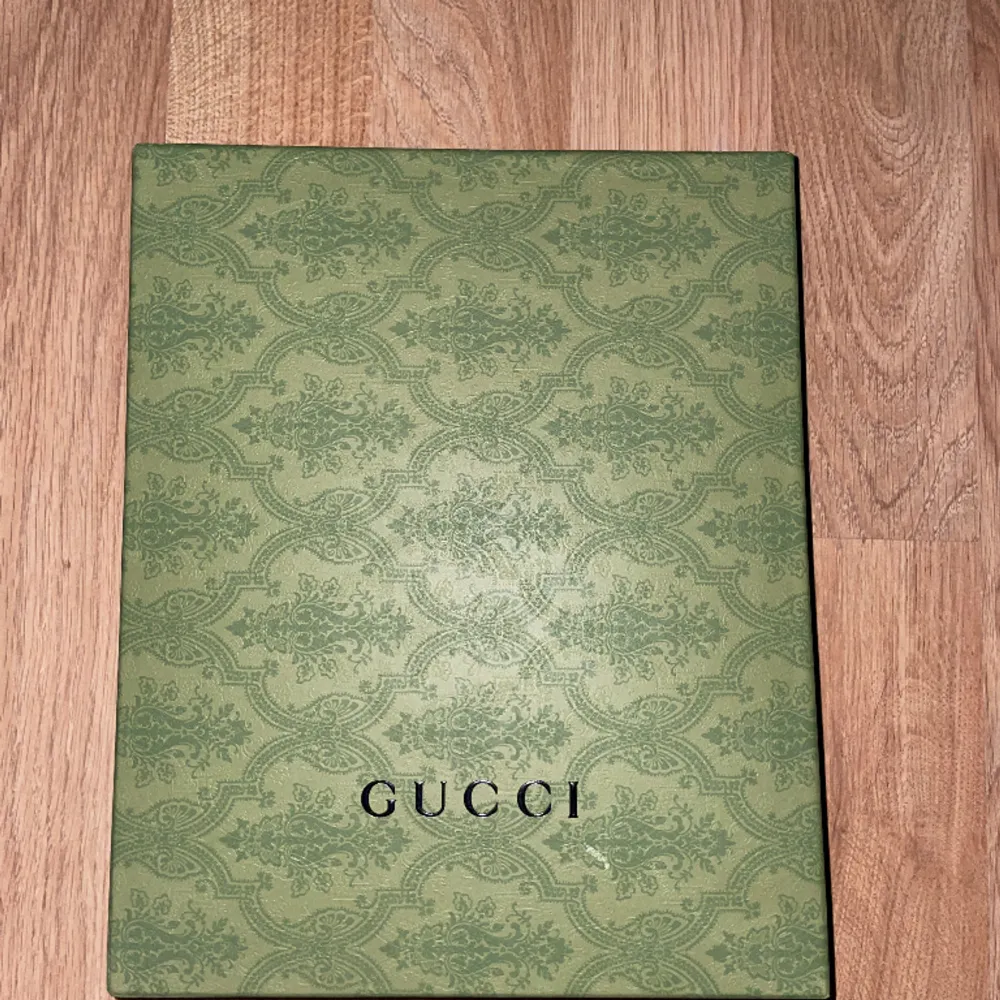 Bästa kvalite Gucci messanger bag. Obs. 1:1 kopia. Pris går att diskuteras.. Väskor.