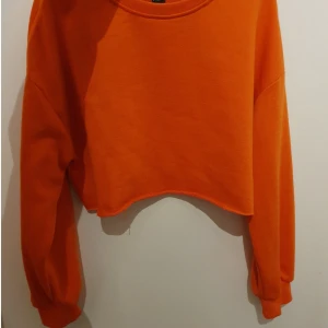 Crop top - Simpel orange topp, tunt typ perfekt för sommaren och våren 🥰