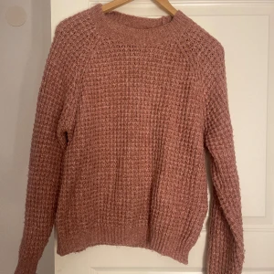 Tröja - Super mysig å fin tröja från lager 157, helt perfekt till sommaren men likaväl till andra årstider. Sällan använd. Passar Både xs, s och m