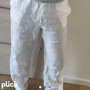 Linnebyxor  - Hej säljer nu mina jättefina  linne byxor som knappt är andvända eftersom dom är lite korta på mig 💕pris går att diskuteras , köpt för 300kr