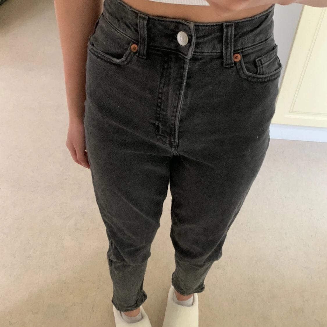 Grå svarta mom jeans - 91