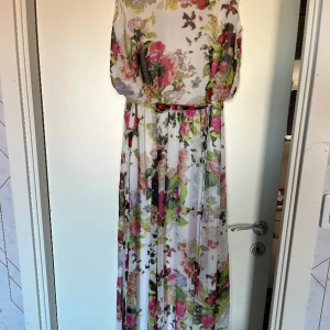 Klänning  - En jätte fin klänning 