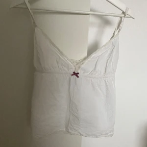 Odd molly linne - Säljer detta snygga odd molly linnet. Står storlek 2 vilket jag skulle säga är ungefär storlek S. Pris går att diskutera