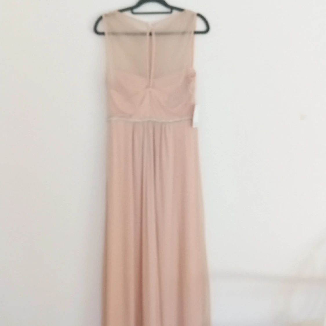 Klänning oanvänd - 91