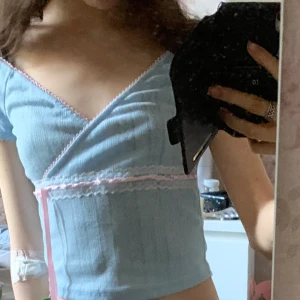 Coquette topp - Nyskick!💘💘klicka gärna köp nu, skickar paket inom en dag👍