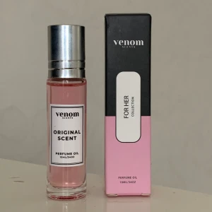 Oanvänd Feromon Parfym - Detta är en helt ny feromon parfym, aldrig använd men öppnat paket☺️💛 Säljs då jag valde fel doft och kan inte lämna tillbaka den🥰🫶🏻