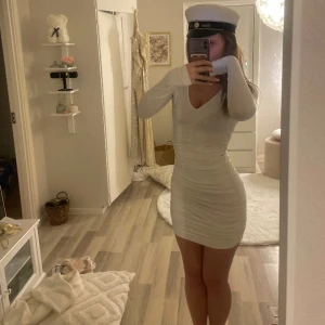 Studentklänning  - Studentklänning från bubbleroom i storlek XS, ger en jättefin figur!:)