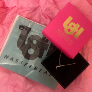 L8Hasselblad halsband  - Säljer mitt nya halsband i silver från l8hasselblad