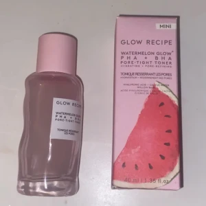 Glow recipe toner - Säljer tonern. Testad en gång. Nypris ligger på 450kr. 💓