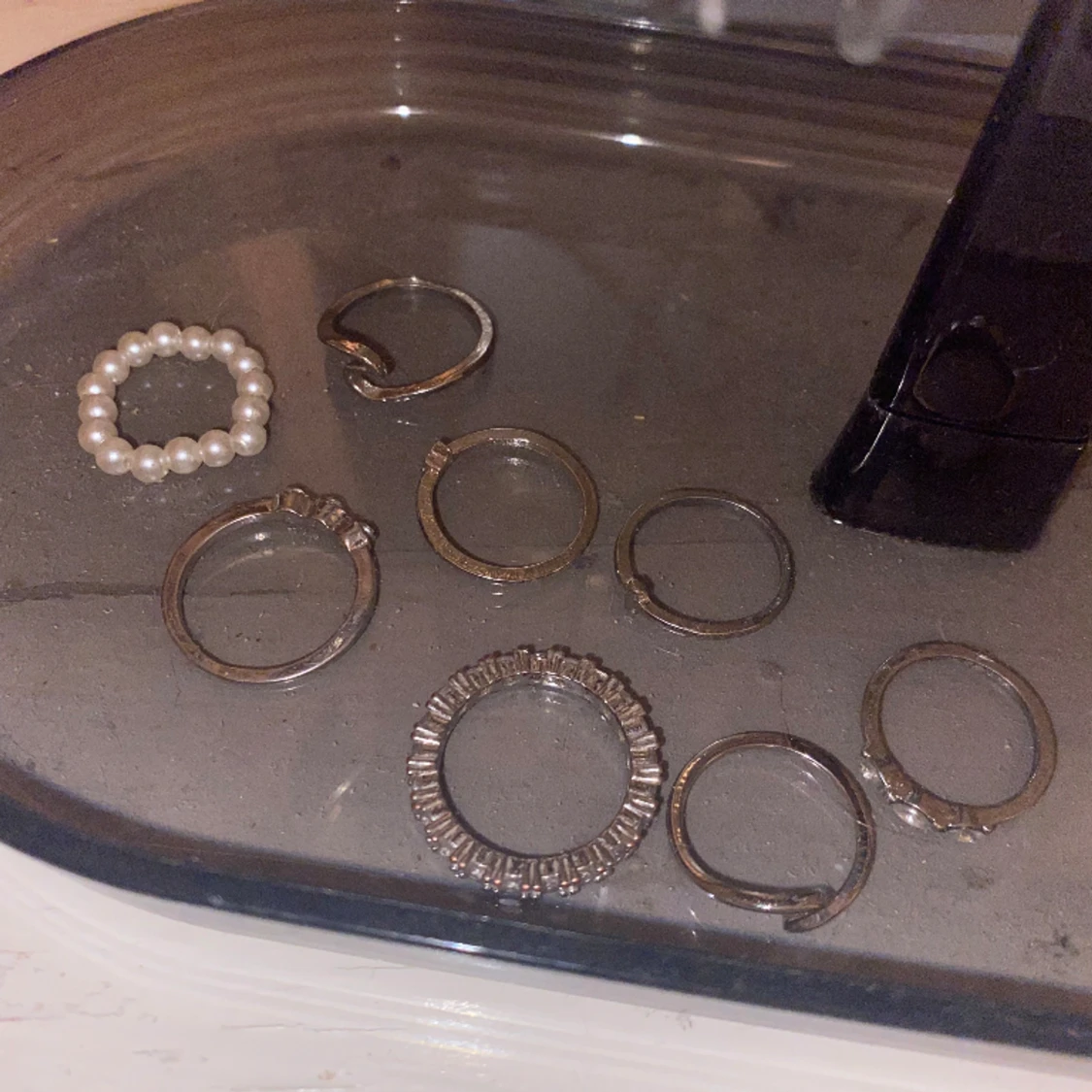 SMYCKESSTÄLL + SMYCKEN - 90