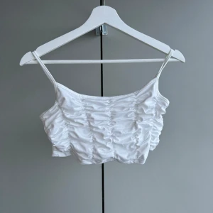 Topp - M - Topp i storlek M säljs för 40kr