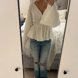 Blus - Säljer denna blus från Gina då den aldrig kommer till användning. Storlek S