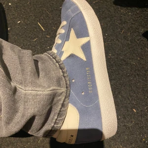 Golden goose  - Jätte bra kvalitet använd några gånger säljer dessa för att dom inte passar mig riktigt och man kan inte lämna till backa