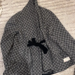 odd molly kofta - passar mig med xs/s 