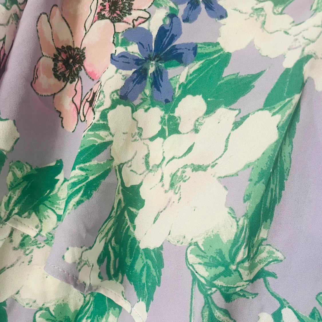 Somrig blus från Gina Tricot - 91