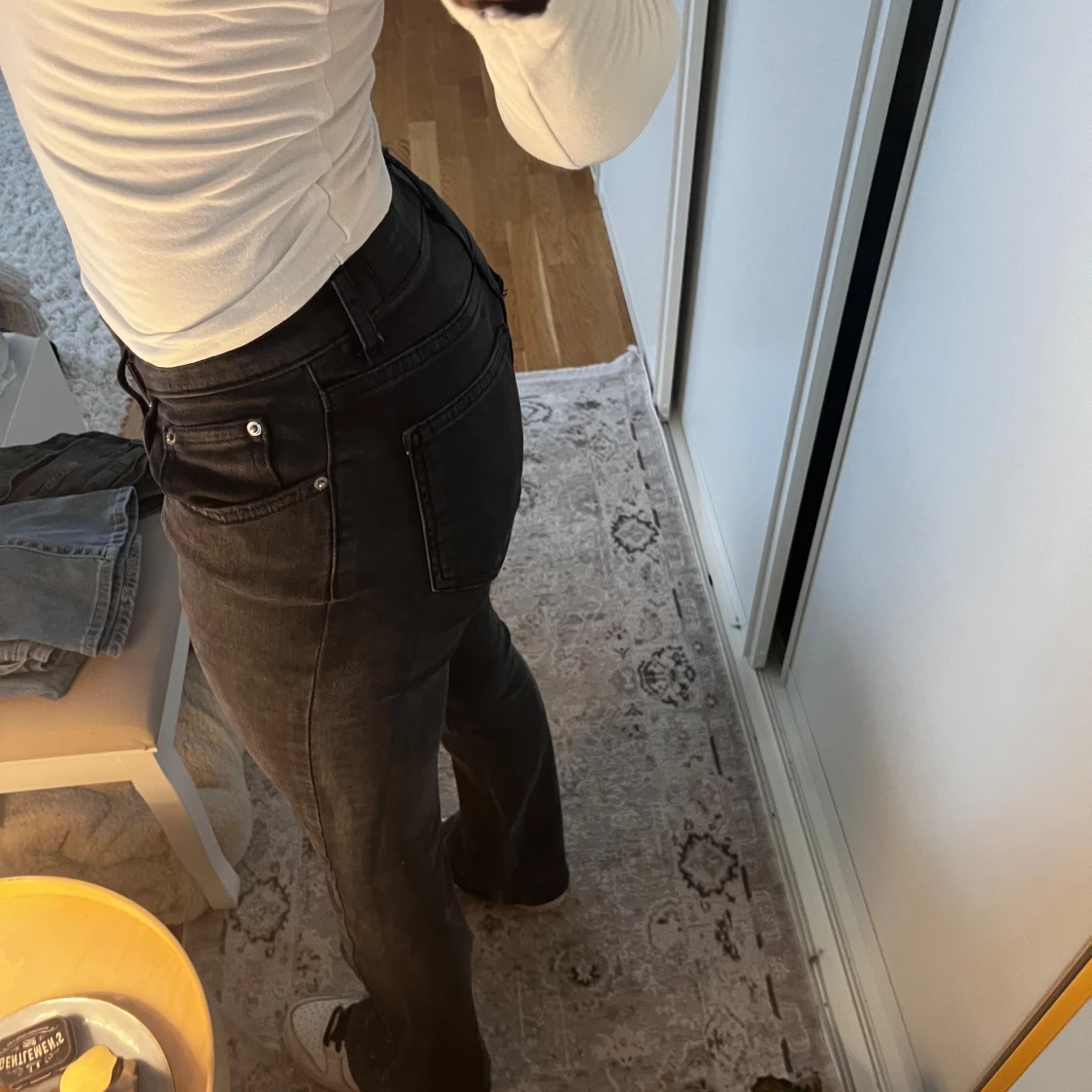 Low waist bootcut jeans från Gina tricot  - 90