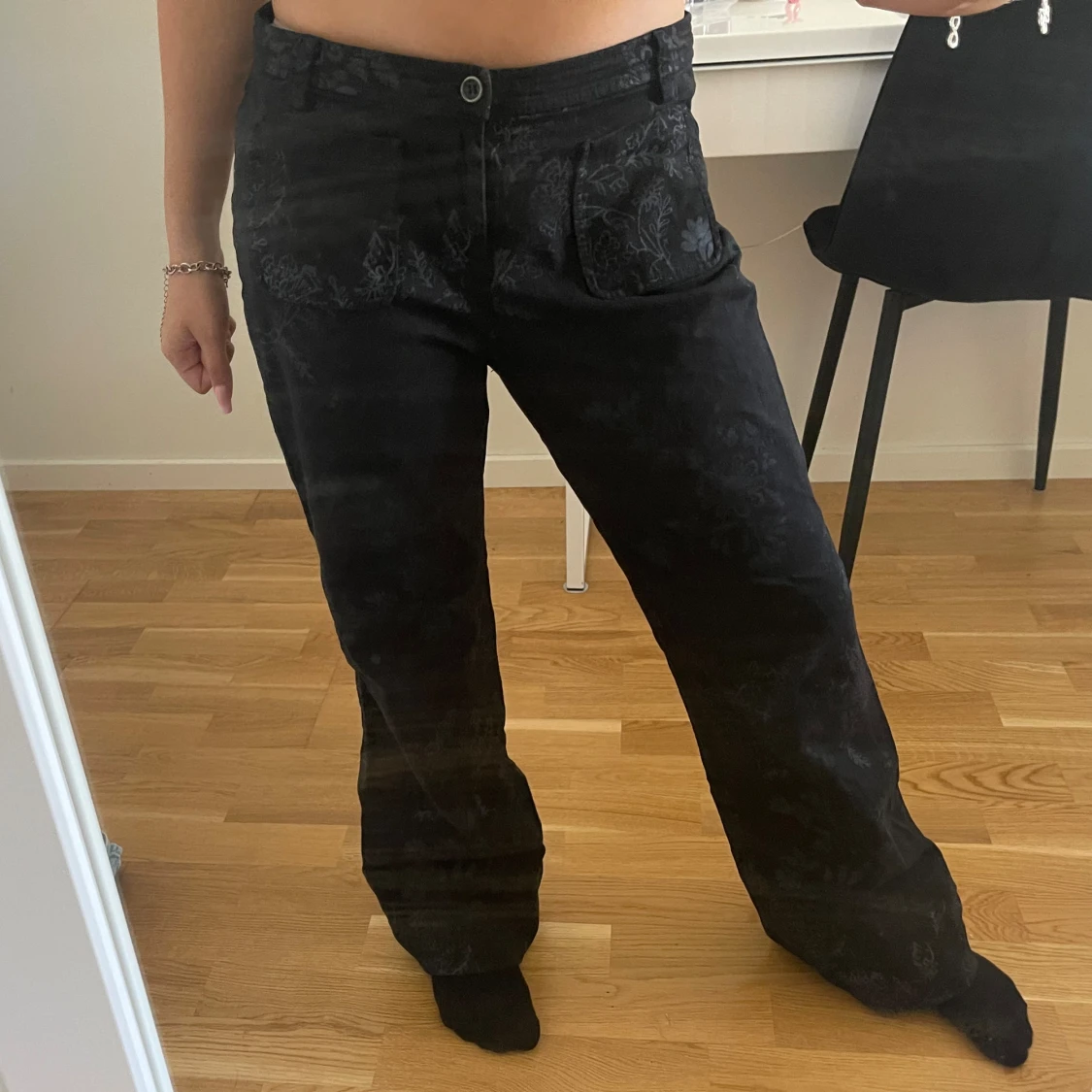 Blommiga jeans  - 90