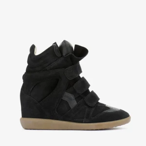 Söker Isabelle Marant! - Söker isabelle marant skor som är storlek 41 eller 41. Skulle kjnna betala max 2000 för de. 