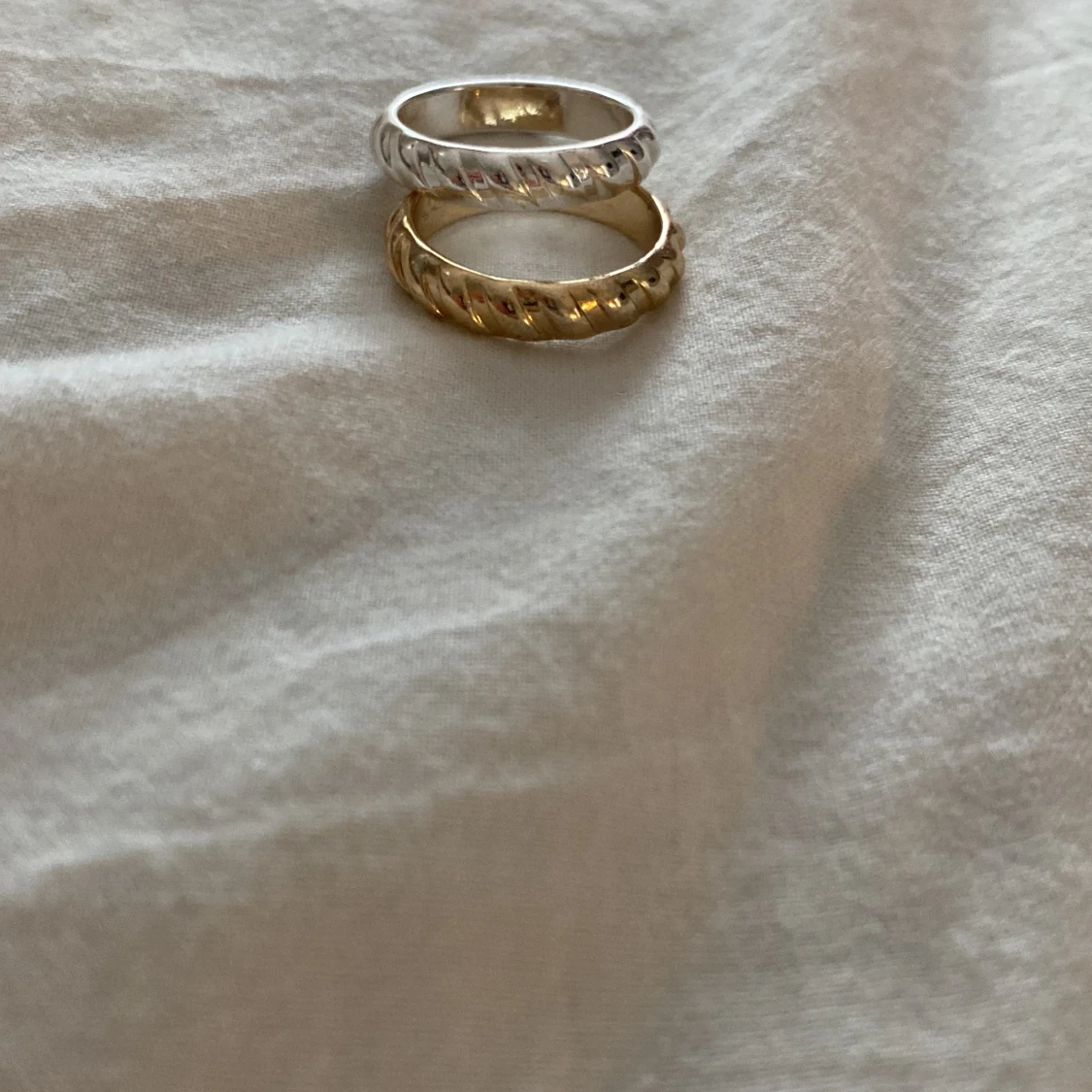 Ringar , guld och silver