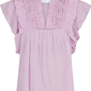 Neo nior blus - Rosa neo nior blus med inga defekter och är knappt använd!💓 nypris: 650kr