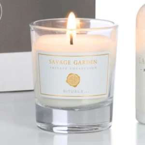 litet doftljus  - säljer detta helt nya lilla jätte söta doftljuset från rituals och deras private collection, savage garden 🤍