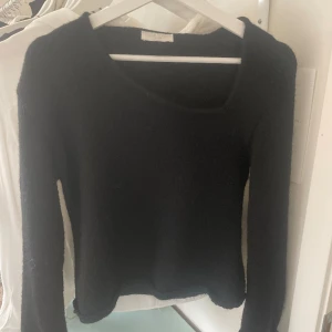 Le ger tröja - Säljer denna tröja från märket Leger, storlek 34🥰